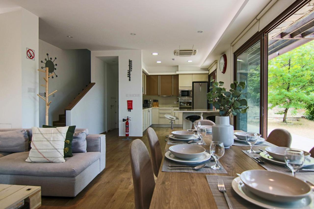 Phaedrus Living: Forest View Luxury Villa Chantara Foini Exterior photo